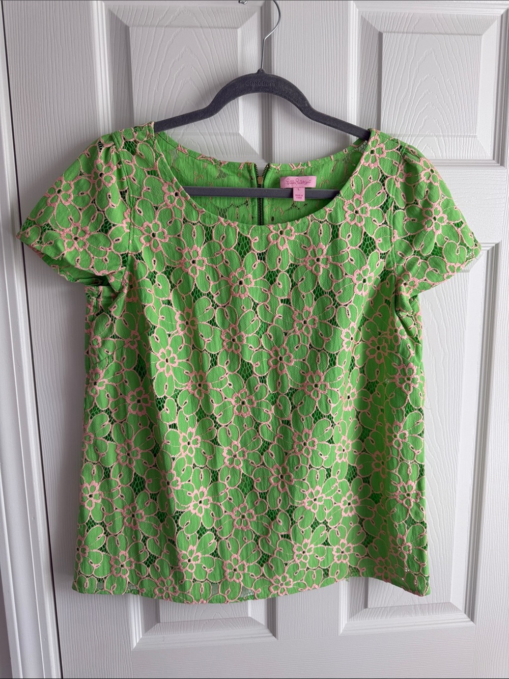 Lilly Pulitzer Green Floral Lace Short Sleeve Top with Pink Accents